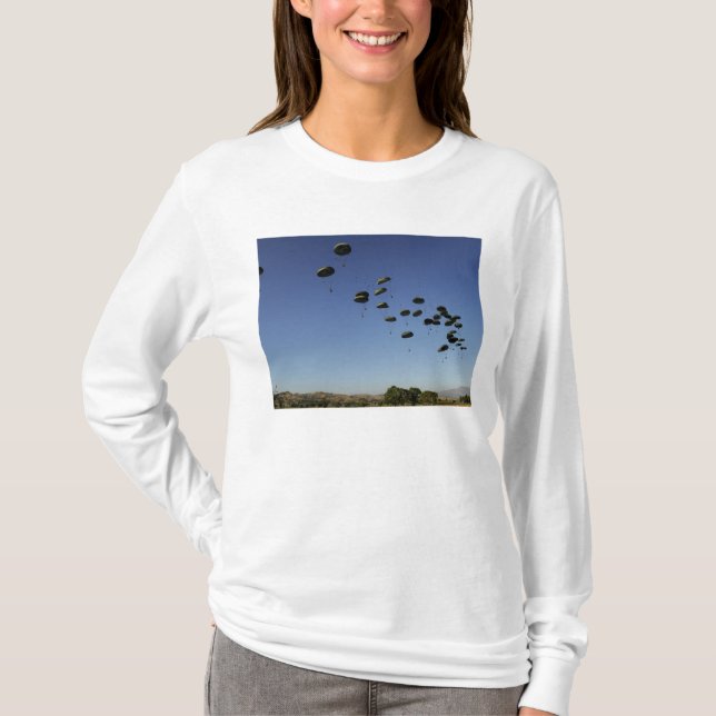 A US Air Force C-17 Globemaster III 2 T-Shirt (Front)