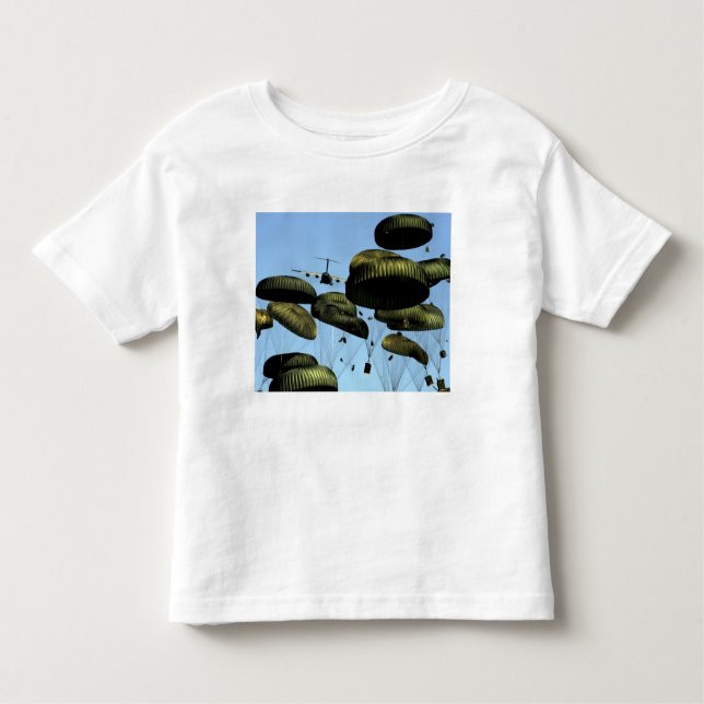 A US Air Force C-17 Globemaster III Toddler T-shirt (Front)