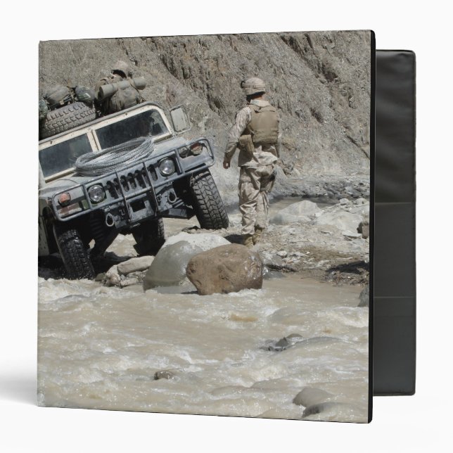 A US Marine guiding the driver of a Humvee 3 Ring Binder (Front/Inside)