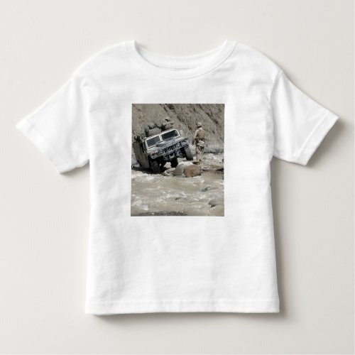A US Marine guiding the driver of a Humvee Toddler T_shirt