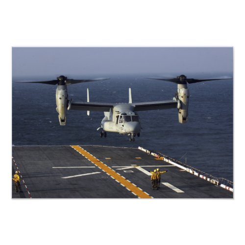 A V_22 Osprey aircraft prepares to land Photo Print