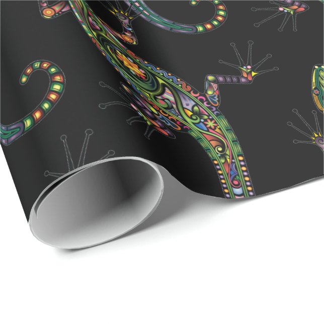 A vivid colorful climbing gecko / lizard wrapping paper (Roll Corner)