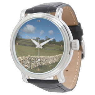 A Winter Wall Watch