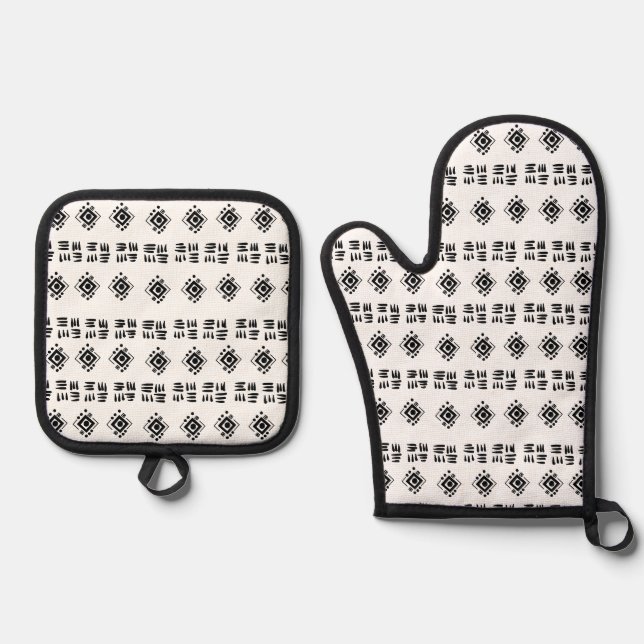 Abstract Black White Marks Oven Mitt & Pot Holder Set (Front)