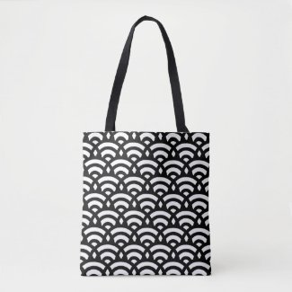Abstract Circle Pattern in Black and White