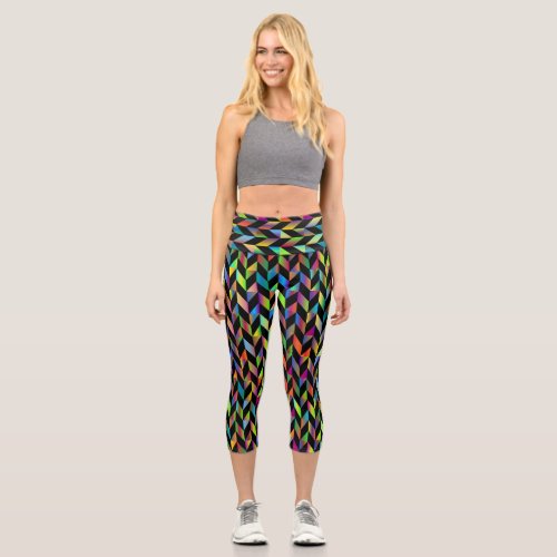 Abstract designe with geometric pattern capri leggings