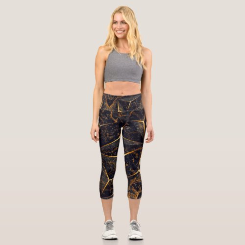 Abstract designe with geometric pattern capri leggings