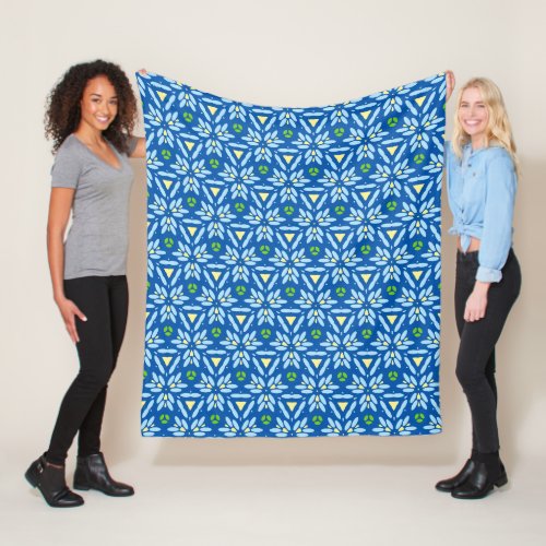 Abstract Floral Design Fleece Blanket