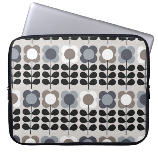 Abstract floral seamless pattern. Nordic style. Vi Laptop Sleeve