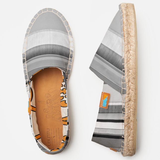 Abstract Pattern Of Black And White Stripes Espadrilles (Side)