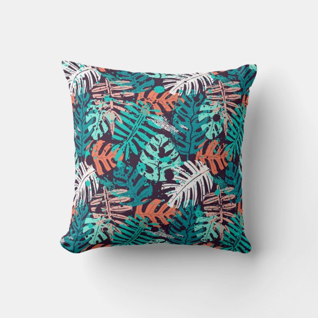 Abstract seamless tropical leaves pattern. Creativ Throw Pillow (Front)