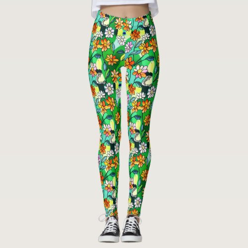 Abstract Sketchy Flowers on Green Background Leggings