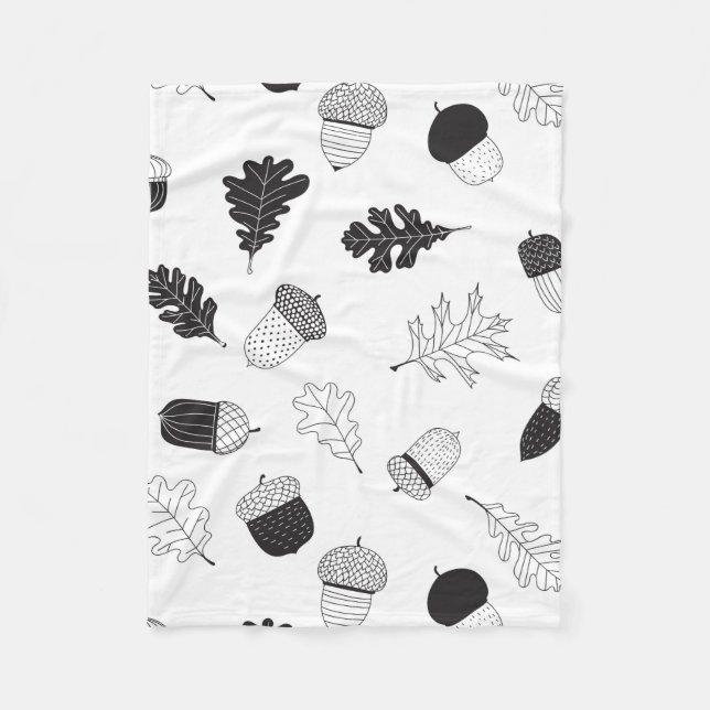 Acorns and leaves fleece blanket (Front)