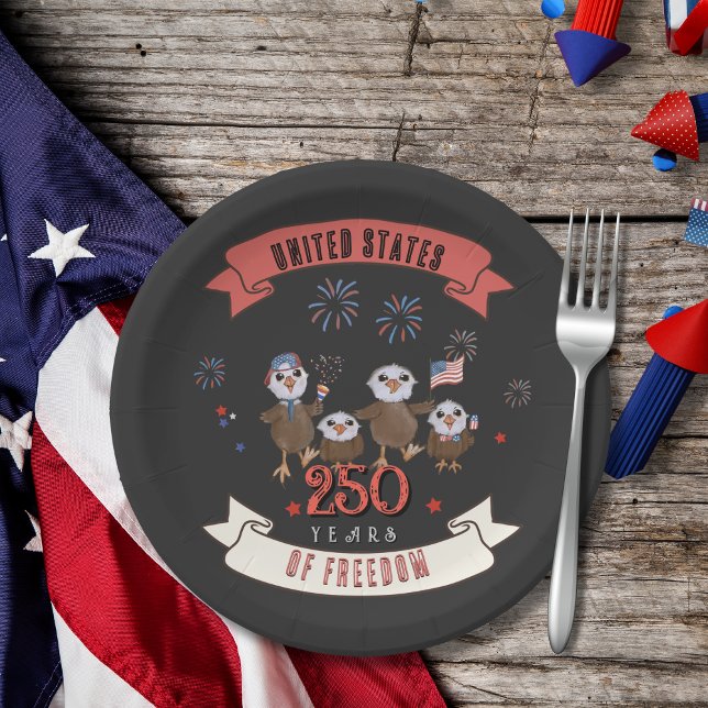 Adorable Eagle Family US 250 Years of Freedom Paper Plates (Adorable Eagle Family US 250 Years of Freedom Paper Plates)