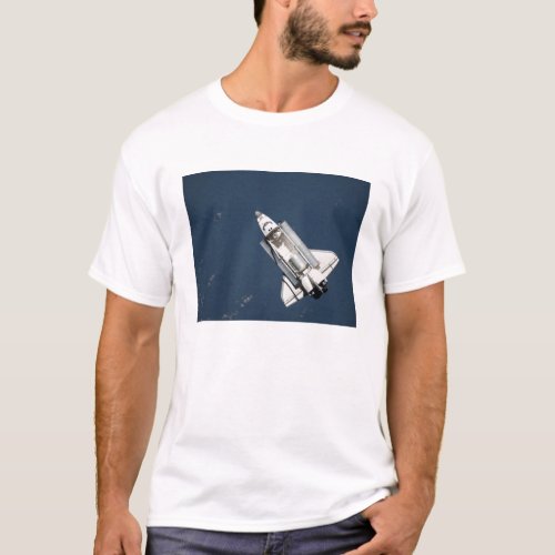 Aerial view of Space Shuttle Discovery 2 T_Shirt