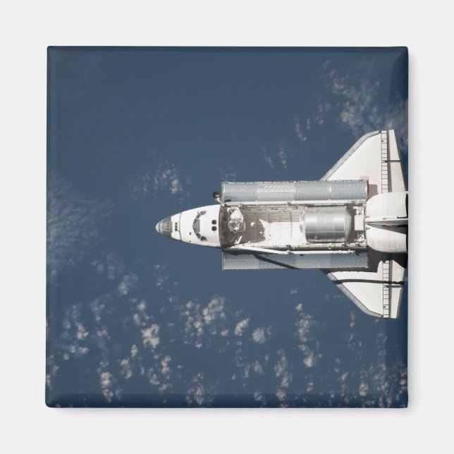 Aerial view of Space Shuttle Discovery 3 Magnet (Front)