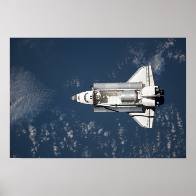 Aerial view of Space Shuttle Discovery 3 Poster (Front)