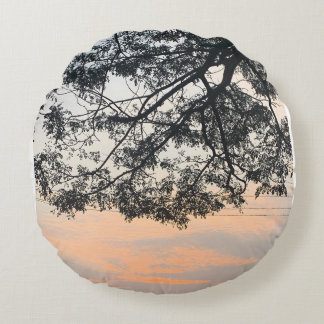 Aesthetic Tree Silhouette Against Pastel Sunset Sk Round Pillow