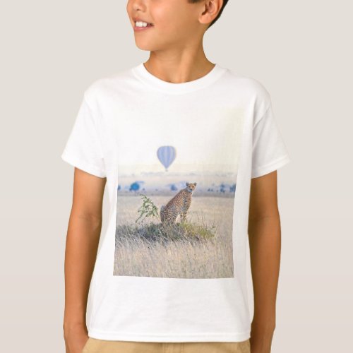 Africa _ Cheetah and Hot Air Balloon T_Shirt