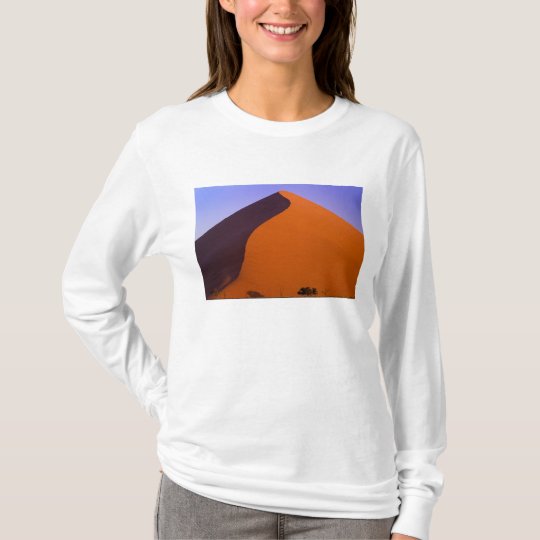 Africa, Namibia, Namib NP, Sossusvlei, Sand T-Shirt