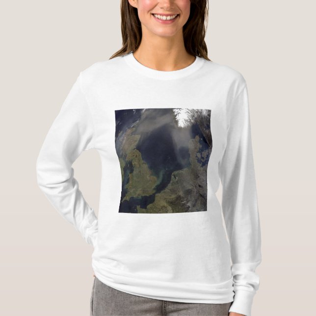 African dust blowing over Scotland T-Shirt (Front)