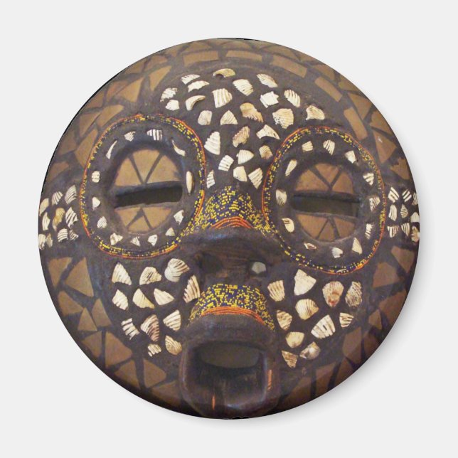 African mask with cowrie shells magnet (Front)