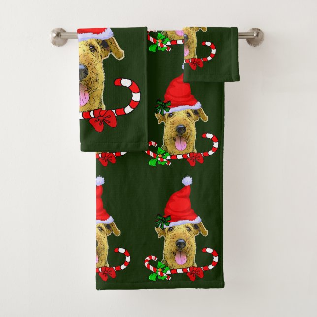 Airedale Terrier Christmas Bath Towel Set (Insitu)