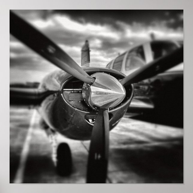 Airplane propellor Black and White Poster (Front)