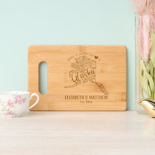 Alaska state map outline newly weds USA bridal Engraved Cutting Board (Upright)