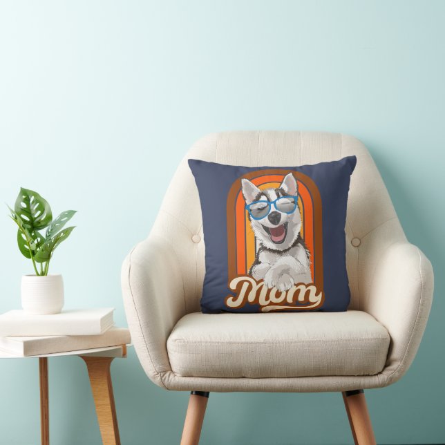 Alaskan husky mom, siberian husky mom throw pillow (Chair)