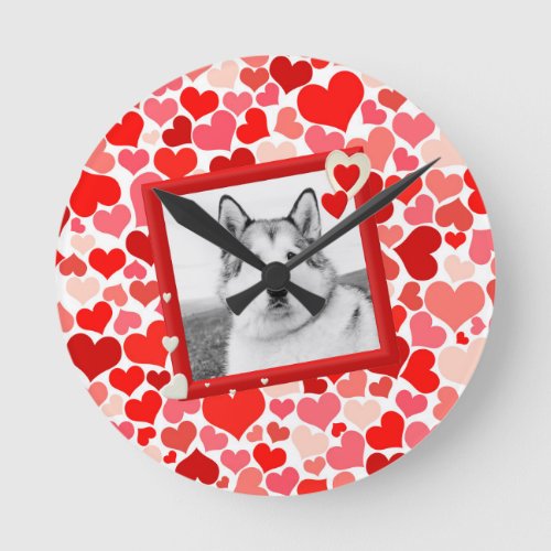 Alaskan Malamute Dog Valentines Heart Round Clock