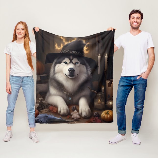 Alaskan Malamute Pumpkins Halloween Scary Fleece Blanket (In Situ)