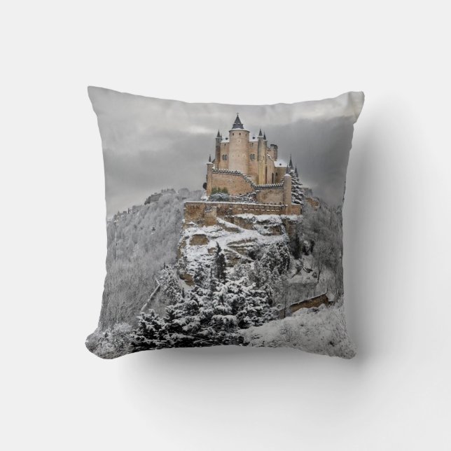 Alcazar de Segovia, Spain Throw Pillow (Front)