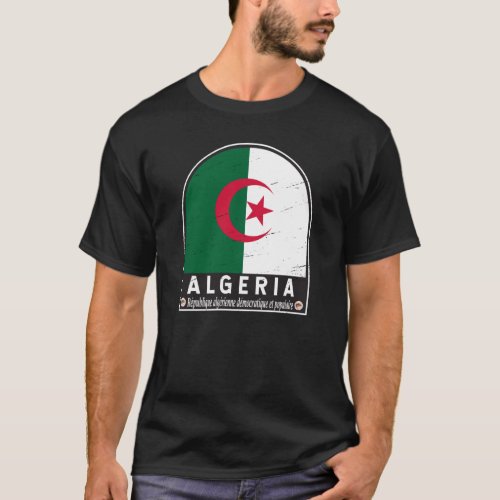 Algeria Flag Emblem Distressed Vintage T_Shirt