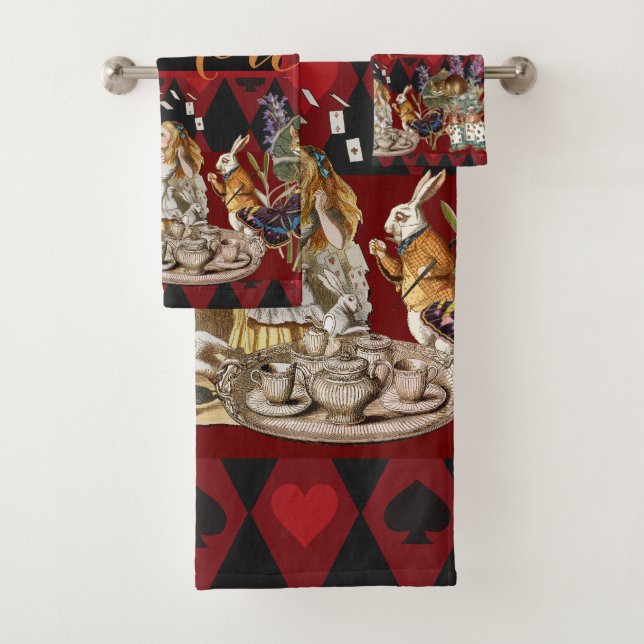 Alice Adventures with Wonderland Mad Cheshire Cat Bath Towel Set (Insitu)