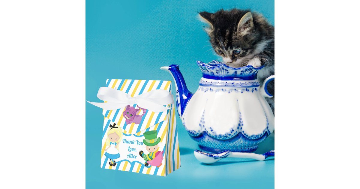 Alice in Wonderland Cute Kids Birthday Party Favor Boxes | Zazzle