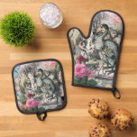 Alice in Wonderland Dodo Classic Tenniel Art Oven Mitt &amp; Pot Holder Set