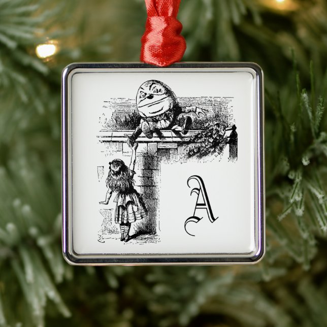 Alice in Wondlerand, Humpty Dumpty with Alice Metal Ornament (Tree)