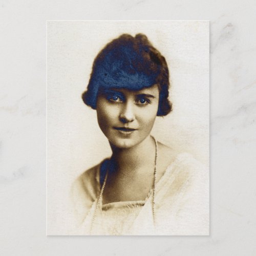 Alice Marion McPherrin Swigert 1917 portrait   Postcard