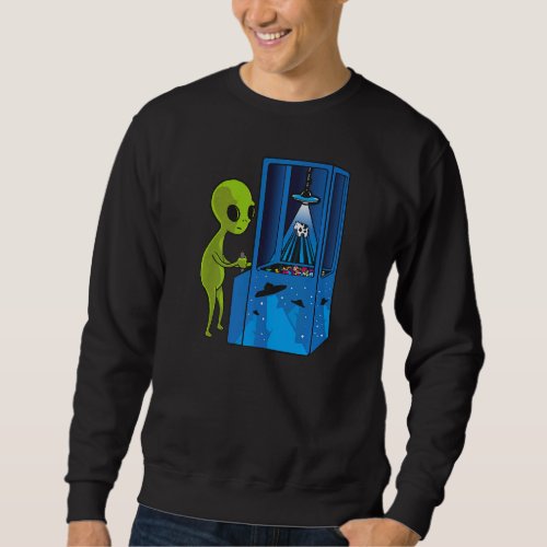 Alien Arcade Cow Grabber Alien Abduction Fairgroun Sweatshirt