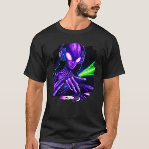 Alien Cyborg DJ Robot Record Techno Music Cool Ali T_Shirt