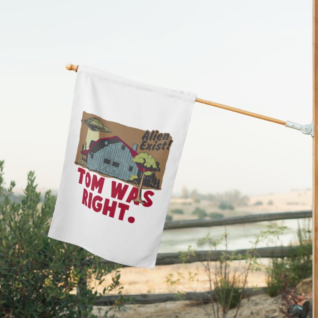 alien exist house flag (Insitu (Back))