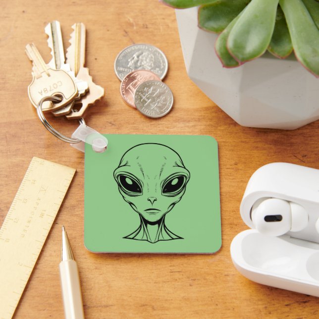 Alien Face Keychain (Desk)