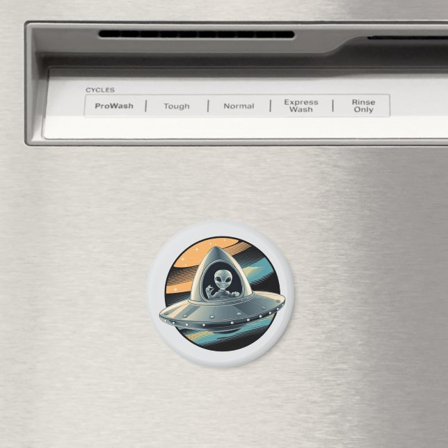 Alien in Spaceship Magnet (In Situ (Dishwasher))