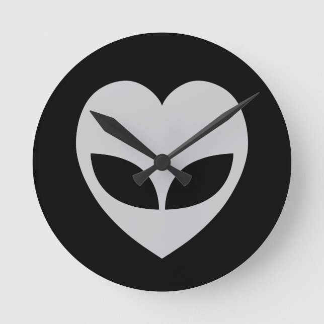 Alien Love Heart Round Clock (Front)