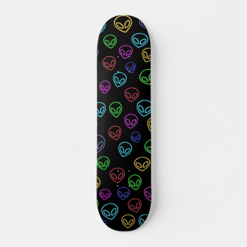 Alien Outline Skateboard