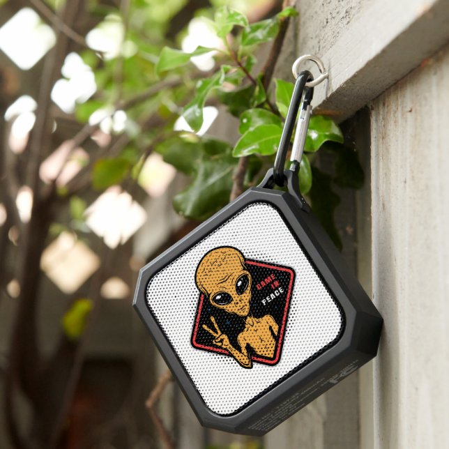Alien Peace Ambassador – No Hostile Intent Bluetooth Speaker (Inisitu)