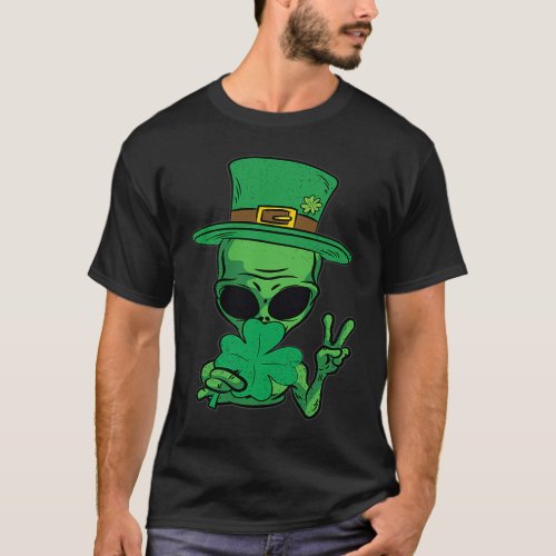 Alien Peace Sign Shamrock St Patricks Day UFO Lepr T_Shirt