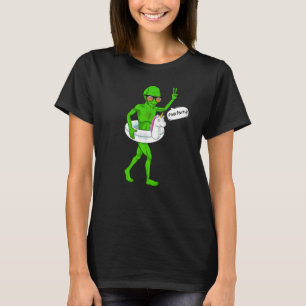 Alien Pool Party Unicorn Float Ufo Extraterrestri T-Shirt
