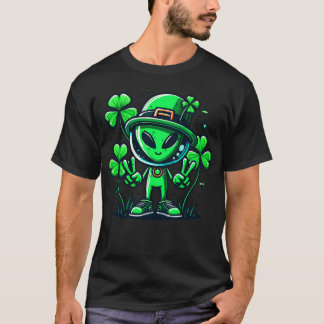 Alien St Patricks Day Shamrock Irish Holiday T-Shirt